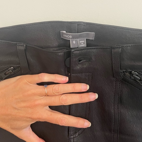 Vince leather pants excellent condition size 6 black with pockets - Picture 4 of 5